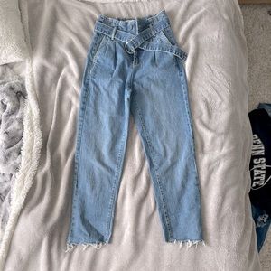 medium wash mom jeans